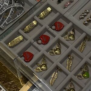 GOLDEN GOOSE SHOELACE CHARMS